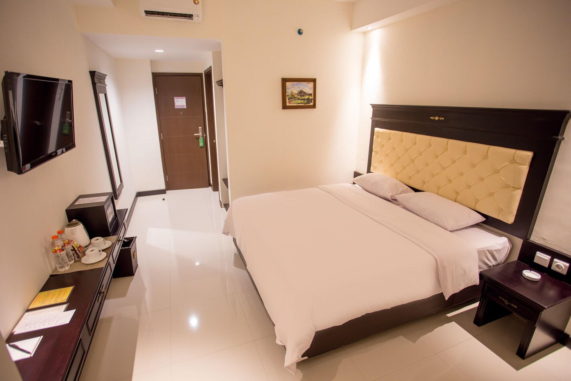 Same Hotel Malang Exterior foto