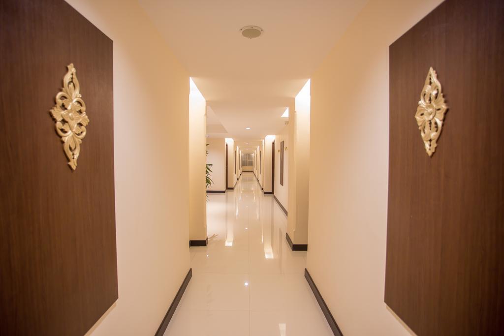 Same Hotel Malang Exterior foto
