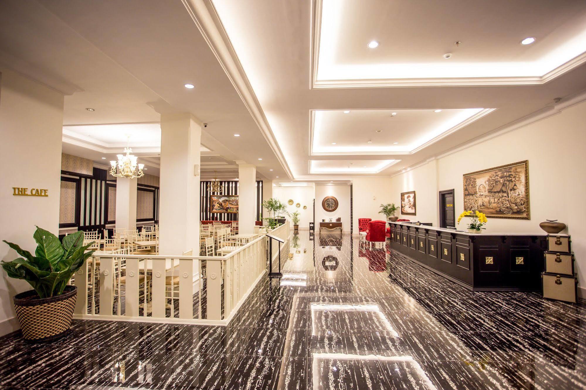 Same Hotel Malang Exterior foto